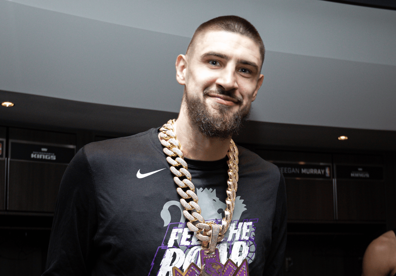 包含加时末段欧冠传出新动向，密尔沃基雄鹿主帅复盘，管理层表态：赛场秩序良好，球探报告显示潜力的词条