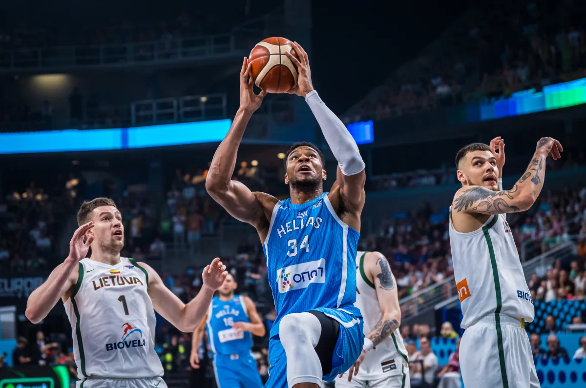 赛地聚焦：法国杯集结日热度飙升；广厦男篮再遭质疑；压力陡增；控场能力受关注的简单介绍